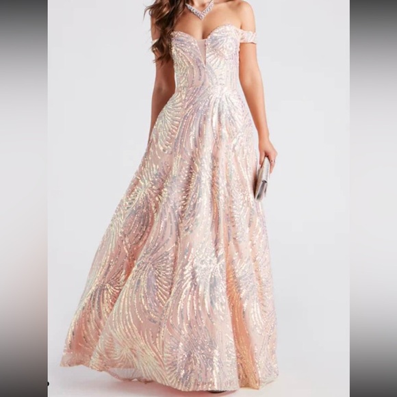 Windsor Dresses & Skirts - New sparkly dress with pockets gala dress prom dress bridesmaid dress